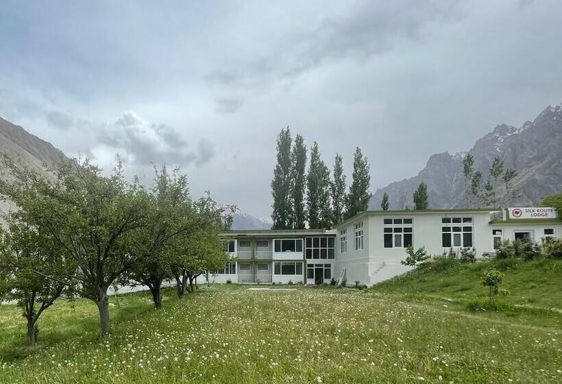 هتل Silk Route Lodge