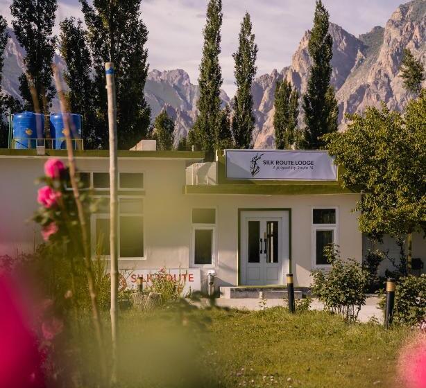 هتل Silk Route Lodge