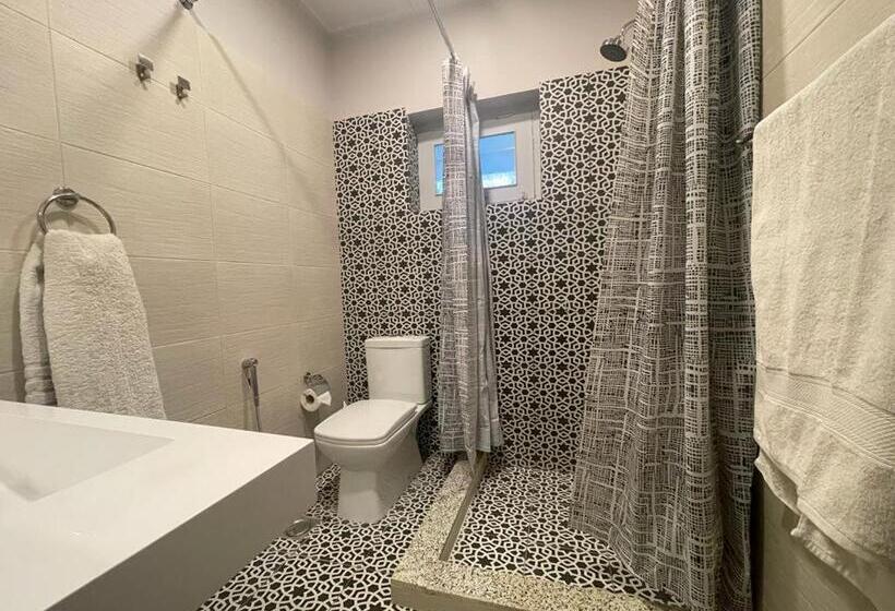 هتل Silk Route Lodge