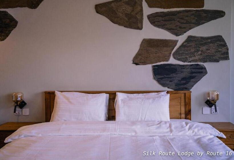 هتل Silk Route Lodge