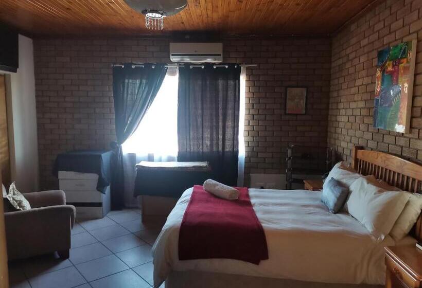 ペンション Neon Moon