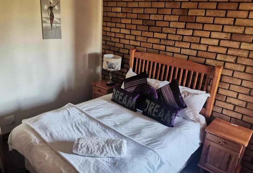 ペンション Neon Moon