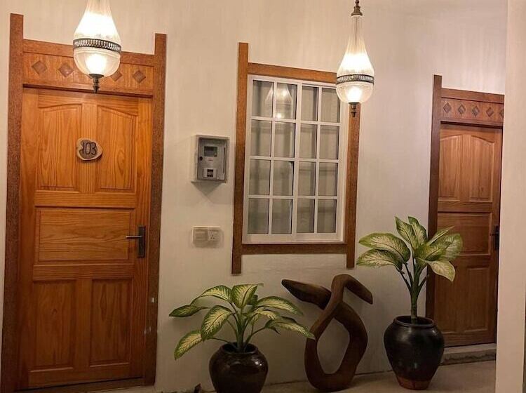 پانسیون The Corbin Guest House