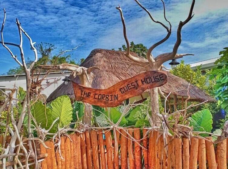 پانسیون The Corbin Guest House