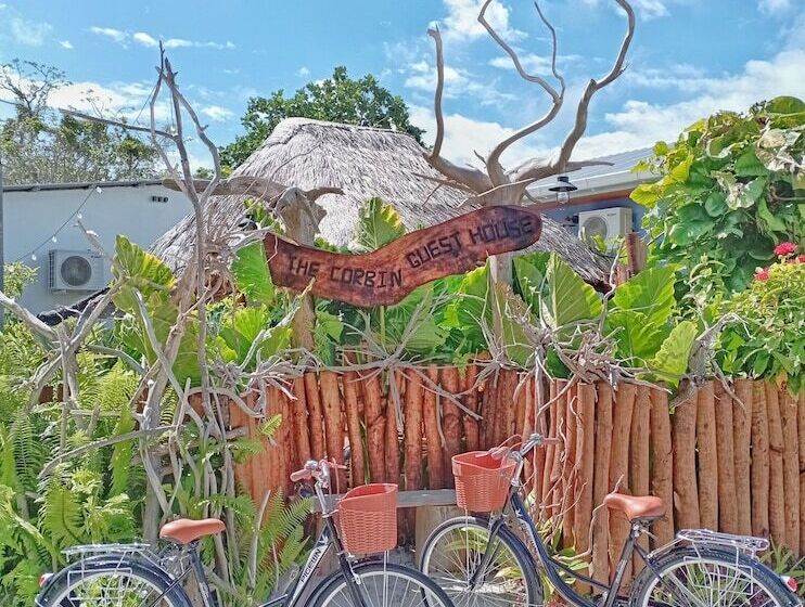 پانسیون The Corbin Guest House