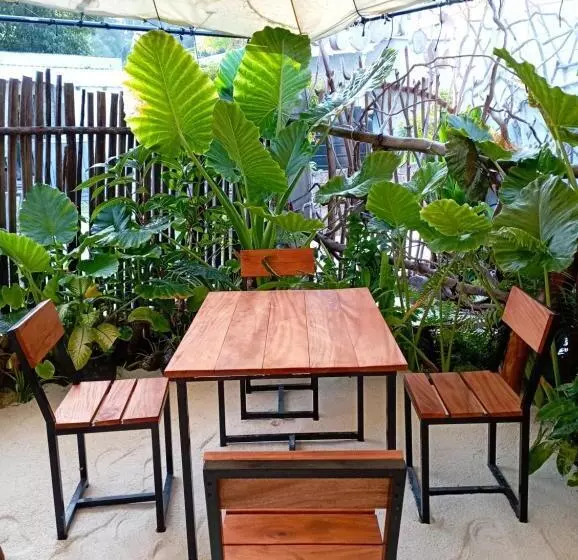 پانسیون The Corbin Guest House