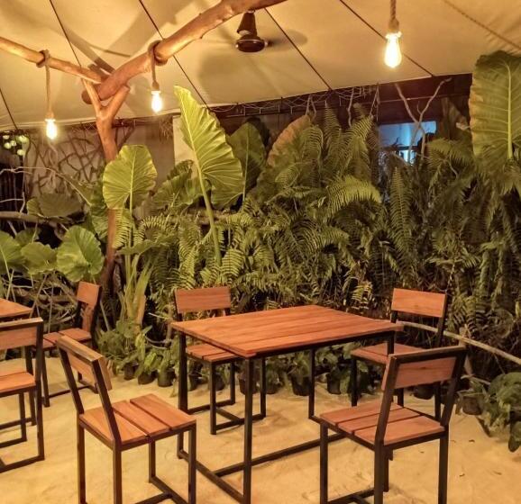 پانسیون The Corbin Guest House