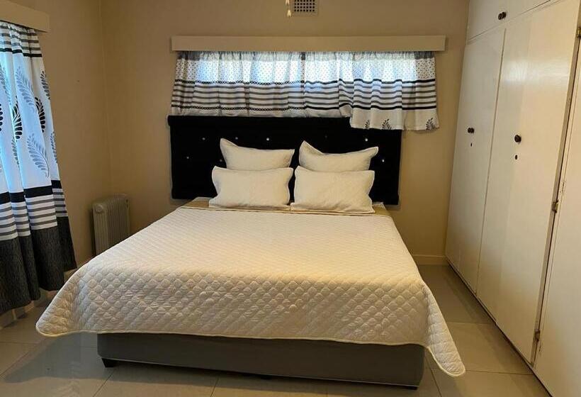 The Big Five Bed And Breakfast