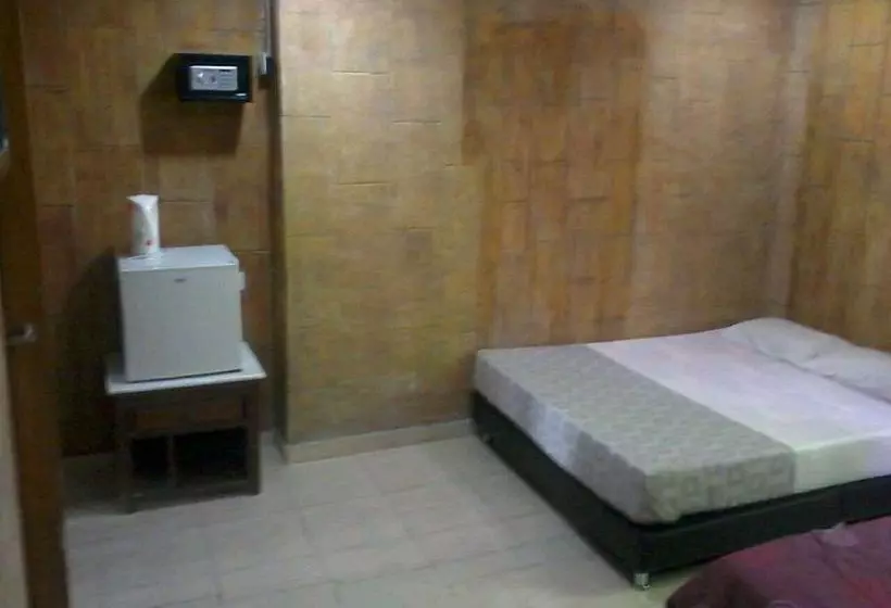 הוסטל Havana Guest House