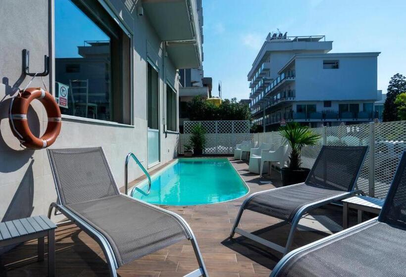 هتل Daniel Apartments