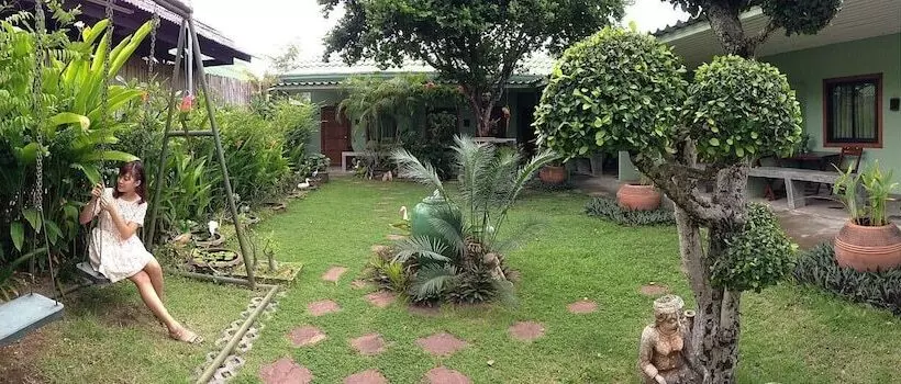 Baan Sala Lung Dam Fisherman Village