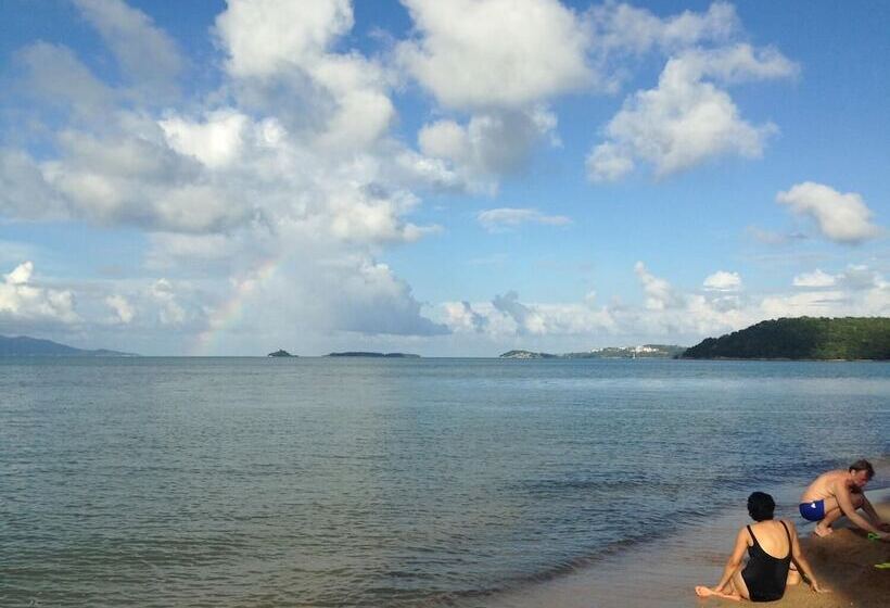 Baan Sala Lung Dam Fisherman Village