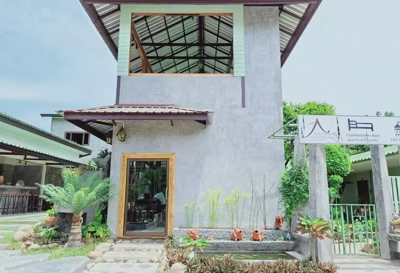 Baan Sala Lung Dam Fisherman Village