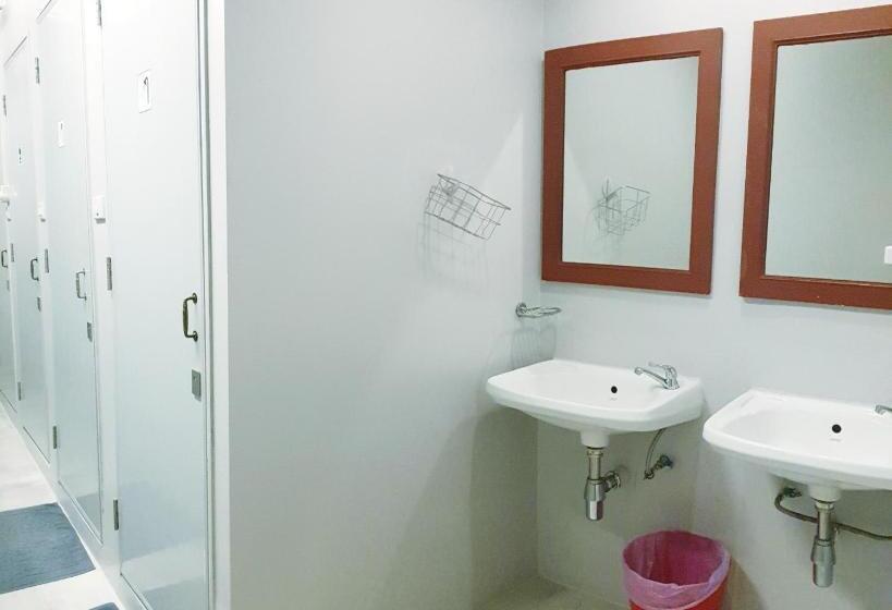 בית מלון כפרי Cooper