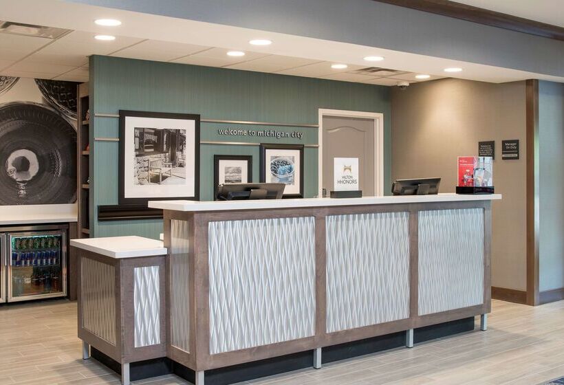 Отель Hampton Inn & Suites Michigan City