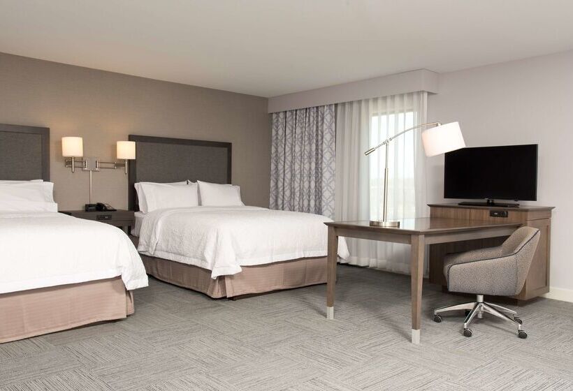 Отель Hampton Inn & Suites Michigan City