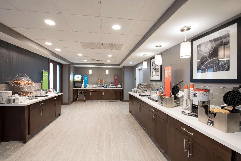 Отель Hampton Inn & Suites Michigan City