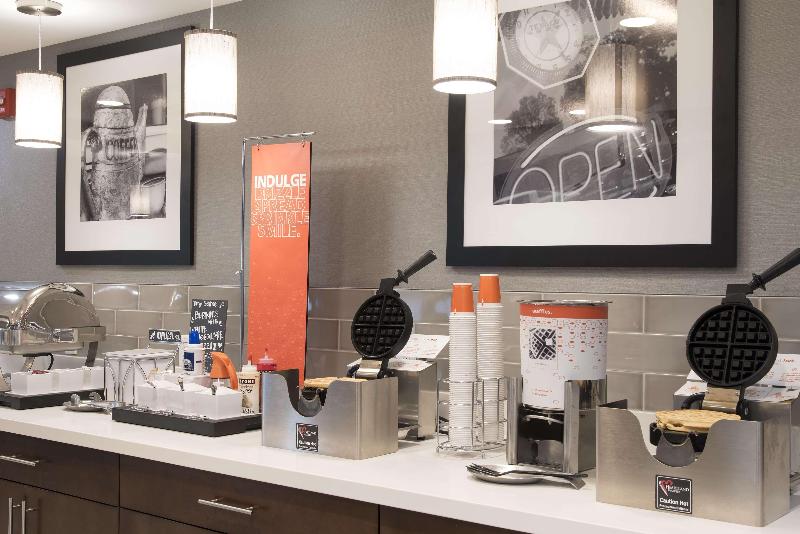 Отель Hampton Inn & Suites Michigan City