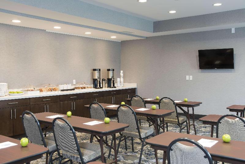Отель Hampton Inn & Suites Michigan City