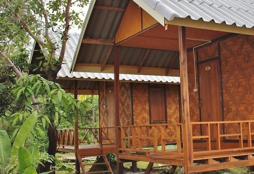 בית מלון כפרי Jungle Garden Bungalows