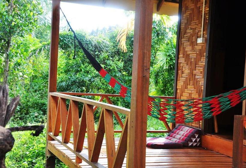 בית מלון כפרי Jungle Garden Bungalows