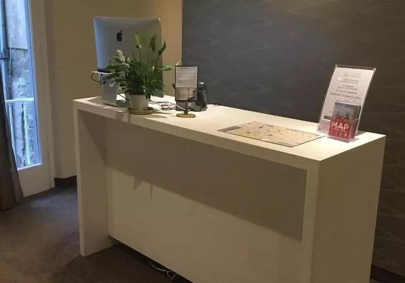 هتل La Torre Dei Salterelli