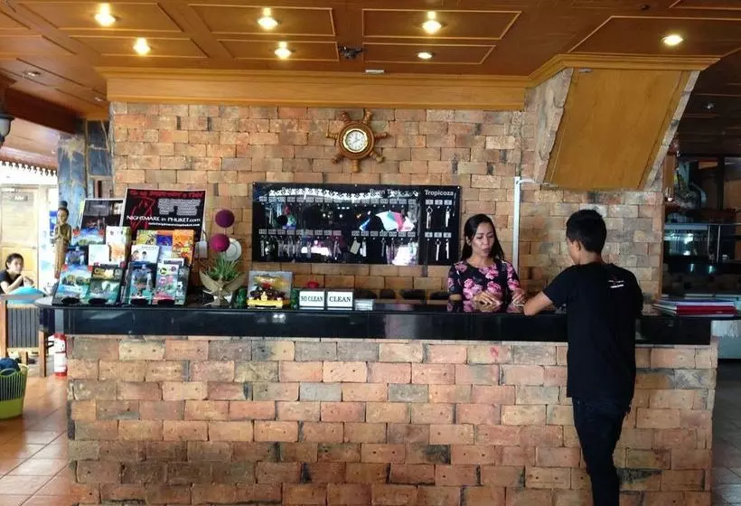 Отель Ruen Thai Guesthouse Patong