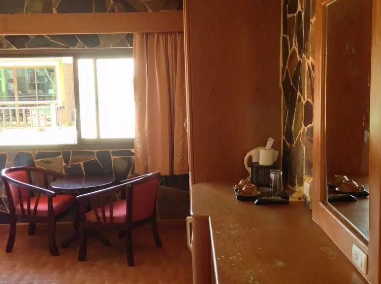 Отель Ruen Thai Guesthouse Patong