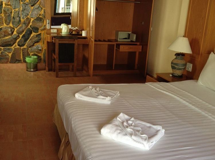 فندق Ruen Thai Guesthouse Patong