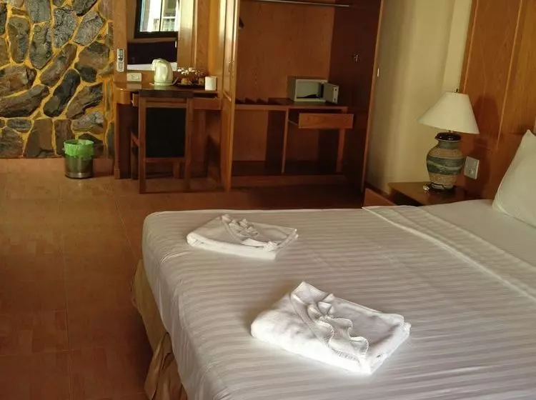 Отель Ruen Thai Guesthouse Patong
