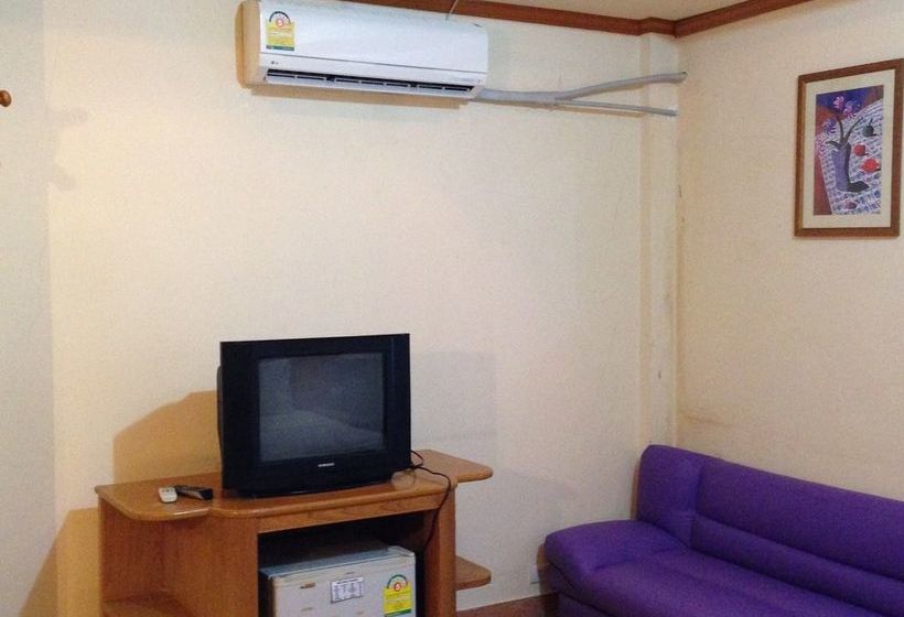 فندق Ruen Thai Guesthouse Patong