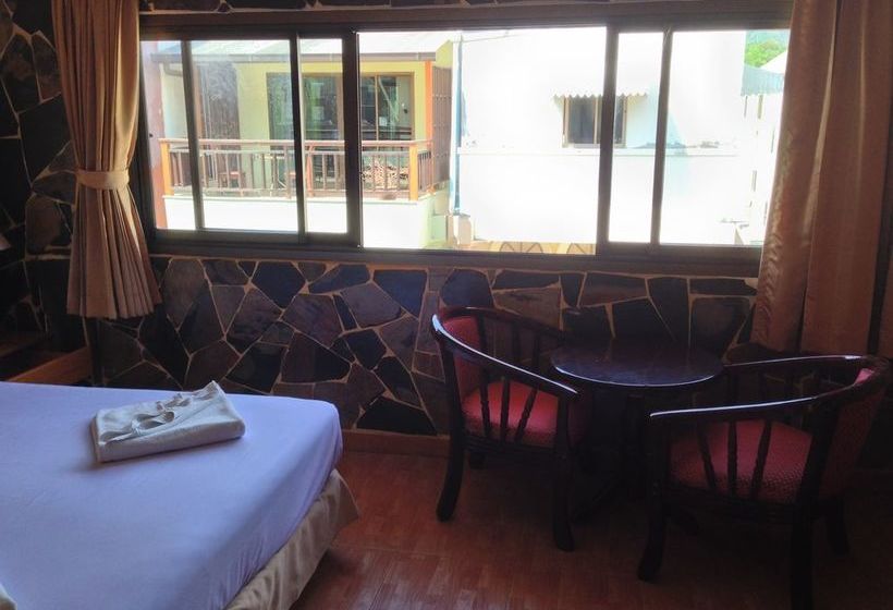 فندق Ruen Thai Guesthouse Patong