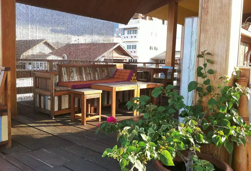 Hotelli Sukkasem Homestay