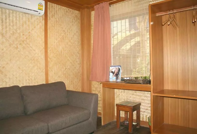 Hotelli Sukkasem Homestay