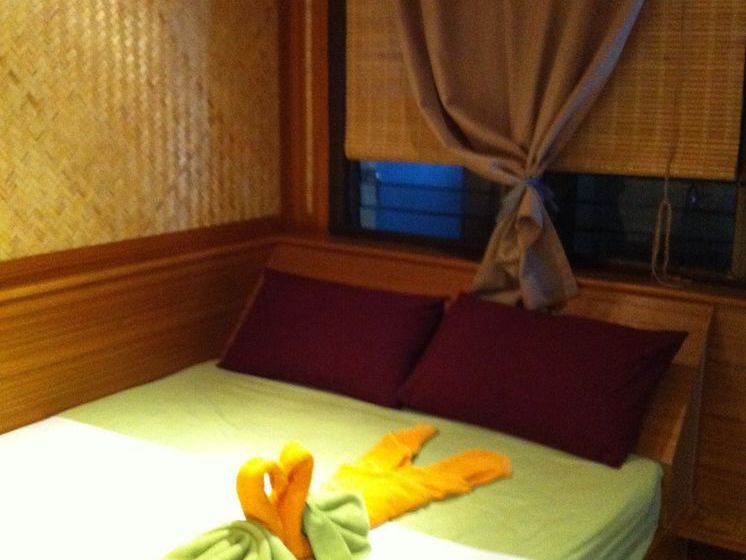 Hotel Sukkasem Homestay