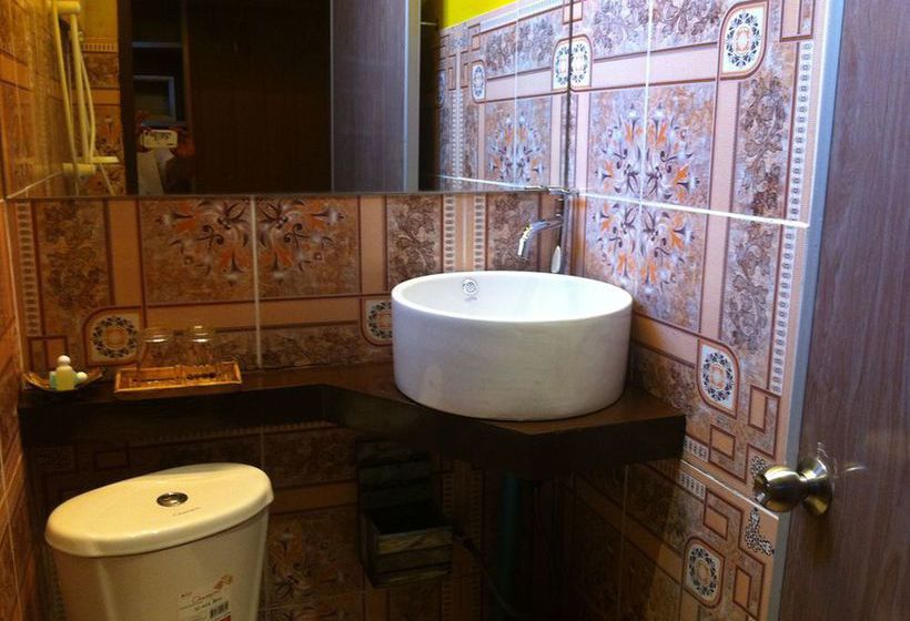 Hotel Sukkasem Homestay