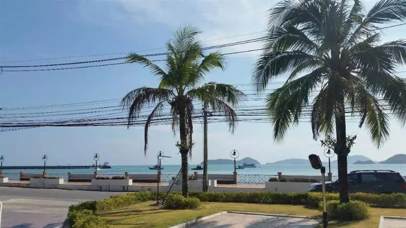 Отель The Chalet Panwa