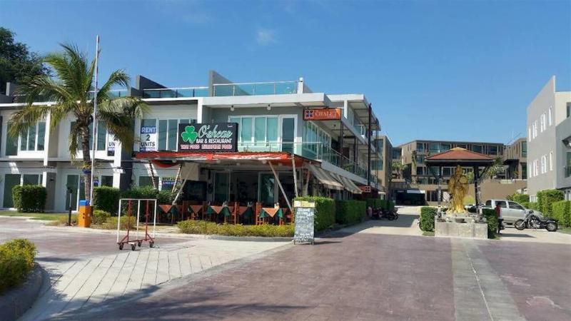 호텔 The Chalet Panwa