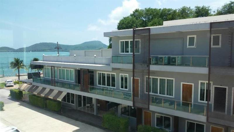 호텔 The Chalet Panwa