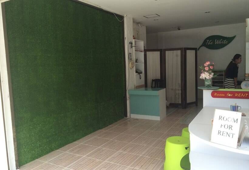 בית מלון כפרי The White