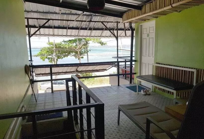 בית מלון כפרי Zone6 Coworking Beach Apartment