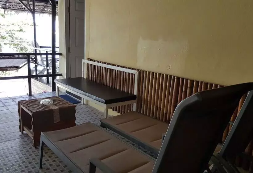 בית מלון כפרי Zone6 Coworking Beach Apartment