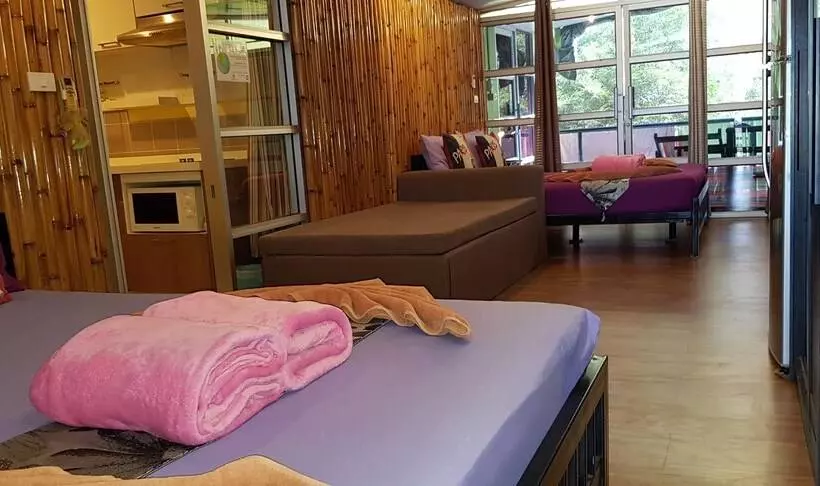 בית מלון כפרי Zone6 Coworking Beach Apartment