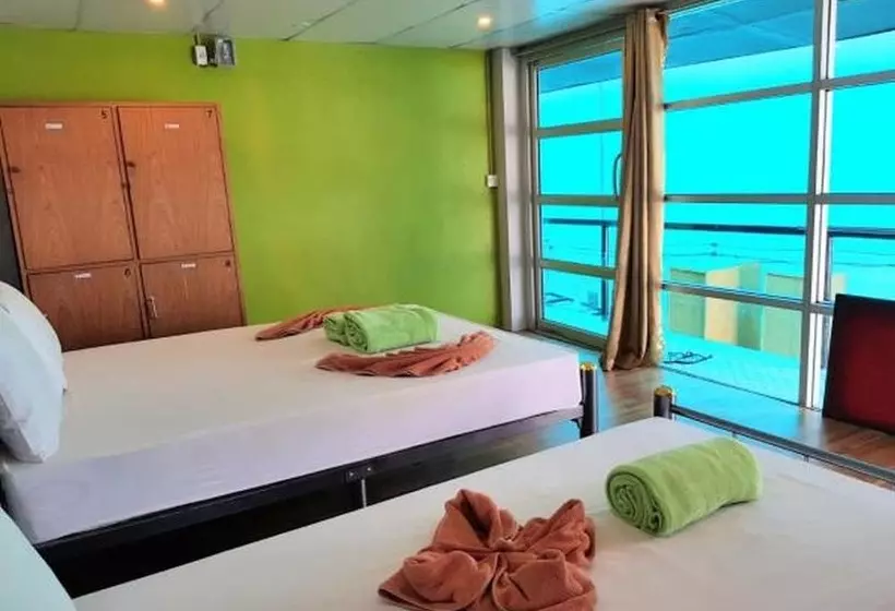 בית מלון כפרי Zone6 Coworking Beach Apartment