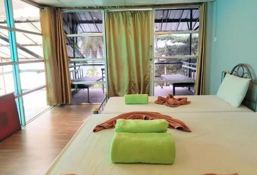 בית מלון כפרי Zone6 Coworking Beach Apartment