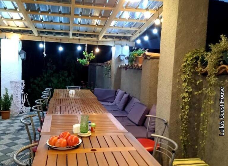 تختخواب و صبحانه Leila S Guest House