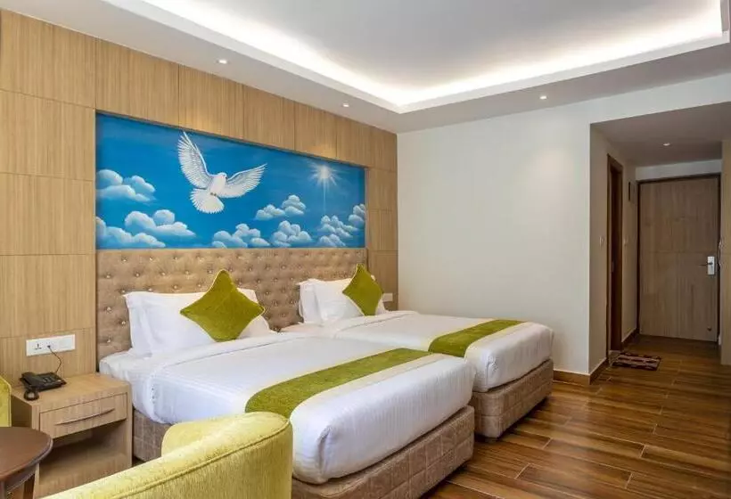 هتل Bhotekoshi Heli Resort