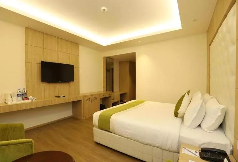هتل Bhotekoshi Heli Resort