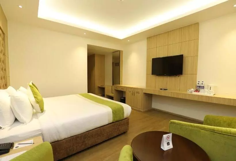 هتل Bhotekoshi Heli Resort