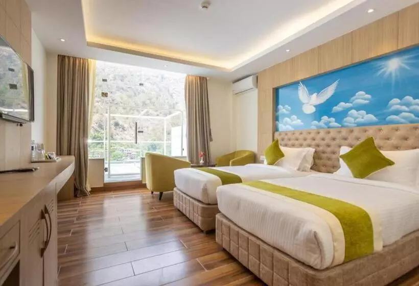 هتل Bhotekoshi Heli Resort